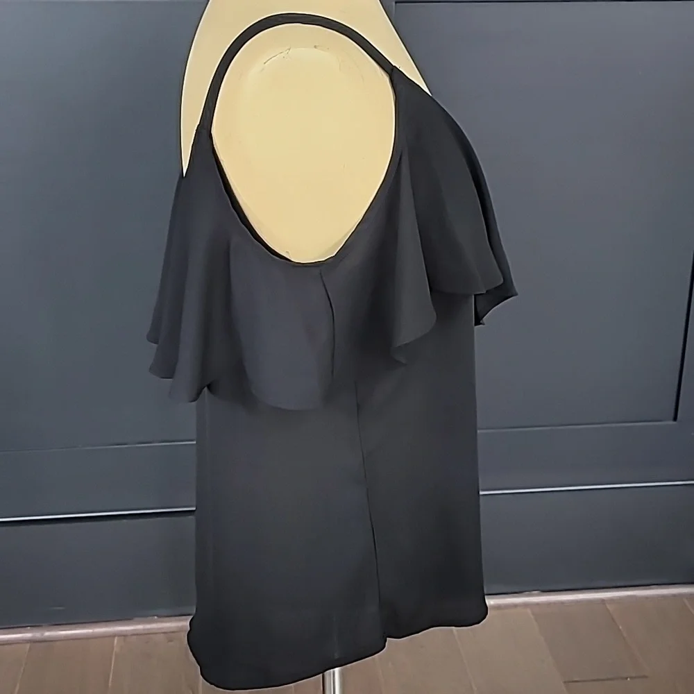 Flutter sleeve Top - Picture 4 of 7